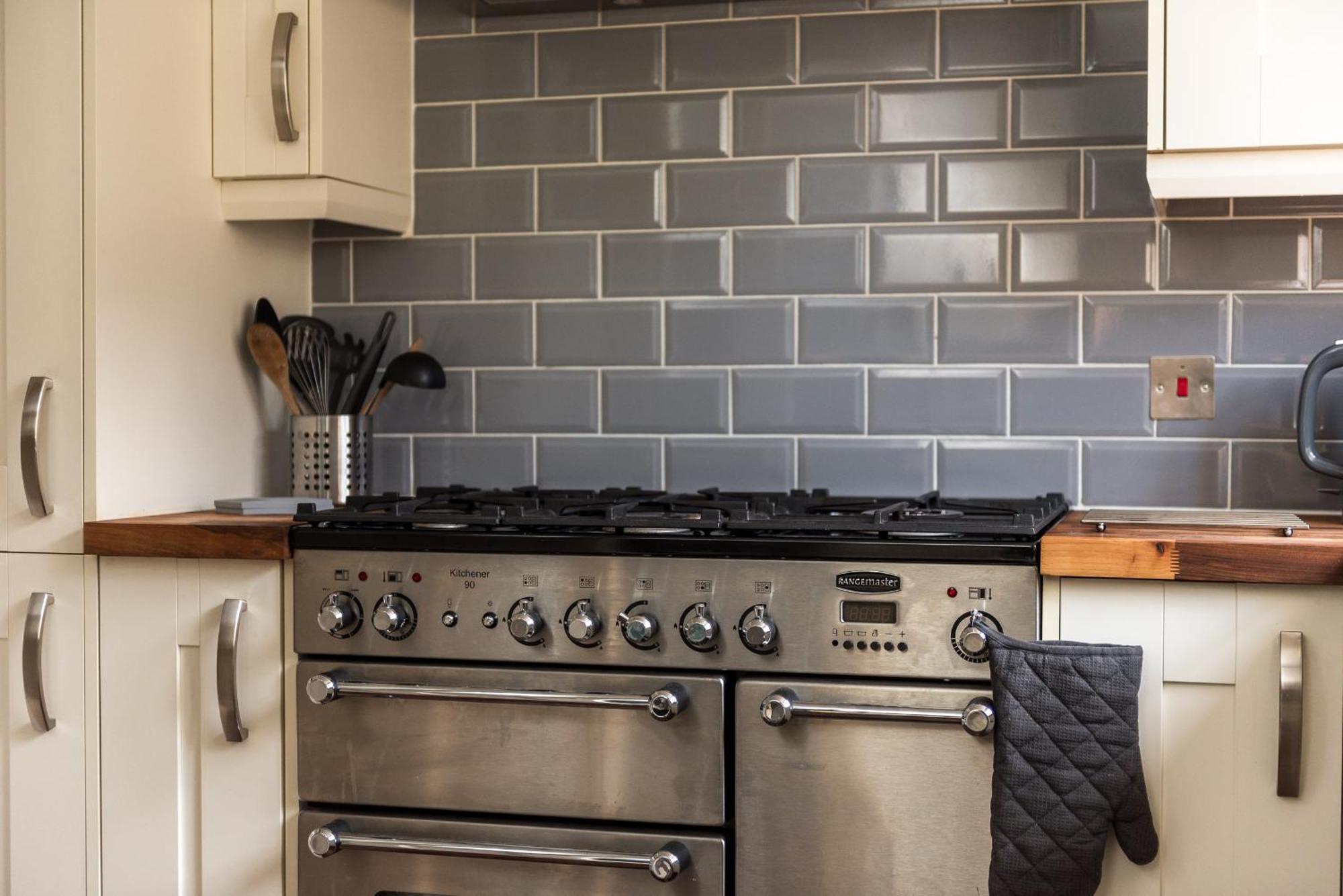 Cosy Roseburn Apartment, Edinburgh - 2 Bedrooms, Free Parking Ngoại thất bức ảnh