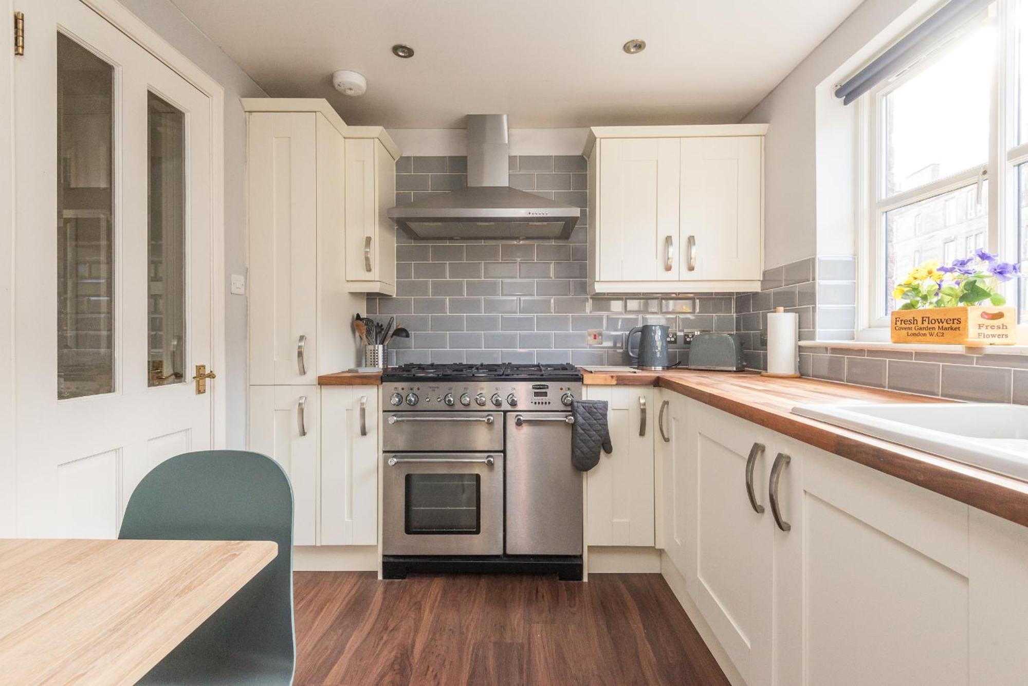 Cosy Roseburn Apartment, Edinburgh - 2 Bedrooms, Free Parking Ngoại thất bức ảnh